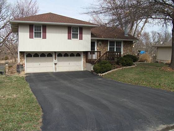 1st image of 9966 Sloan Ave