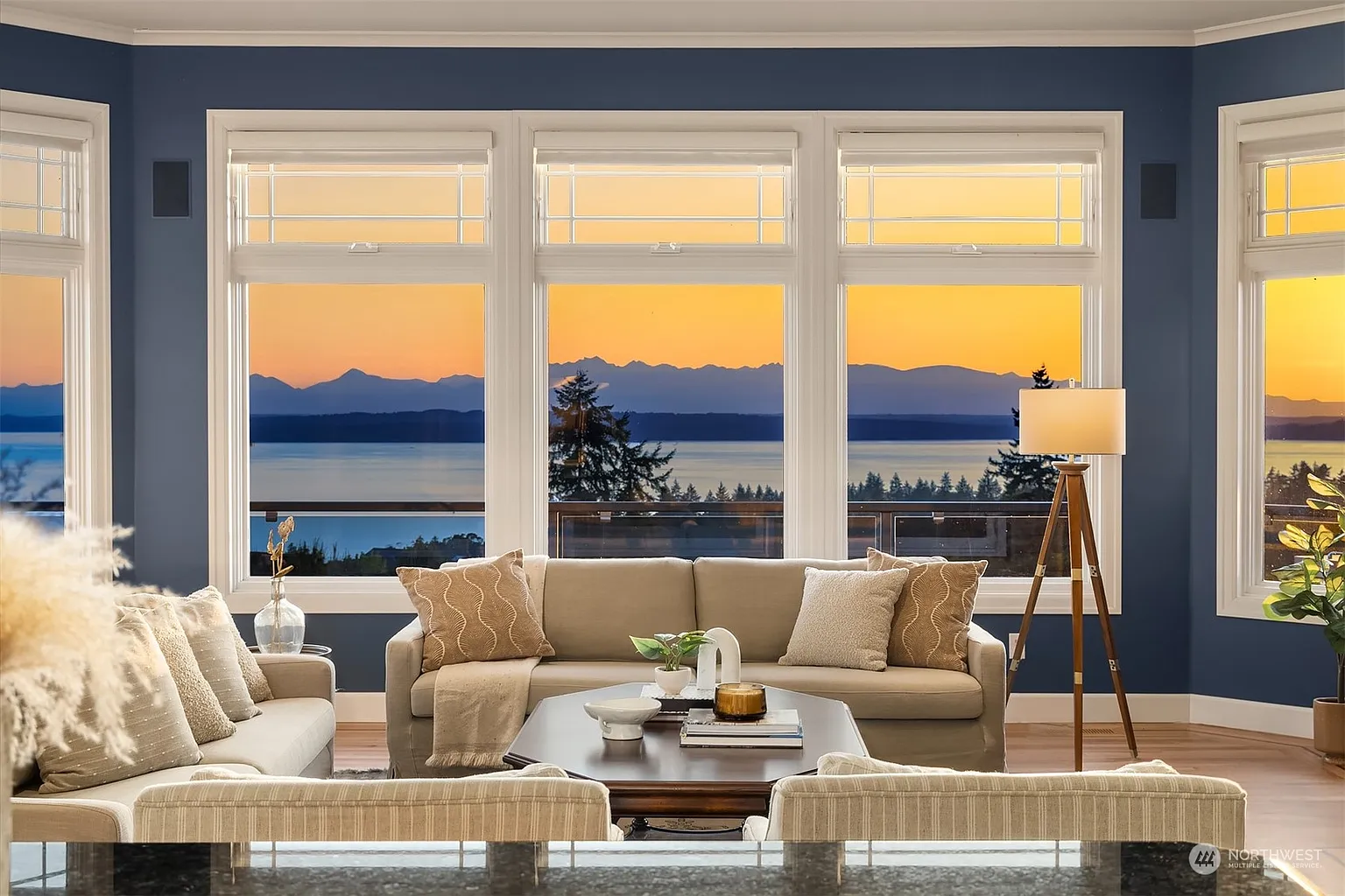 18335 Ridgefield Road NW photo 1