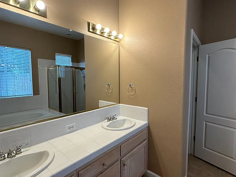 2688 E Omaha Ave — Photo 14