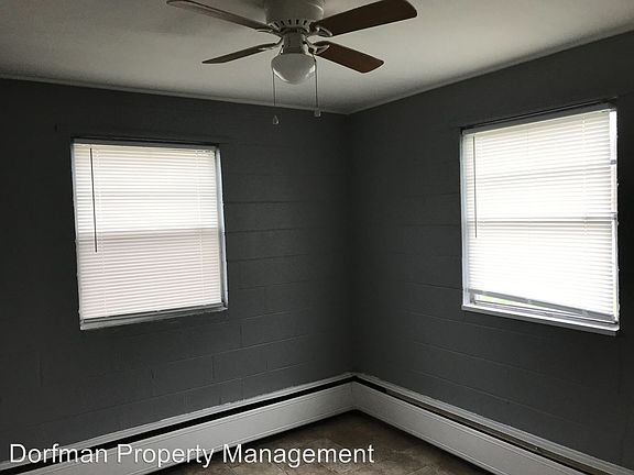3rd image of 1432 N Pershing Ave APT 20