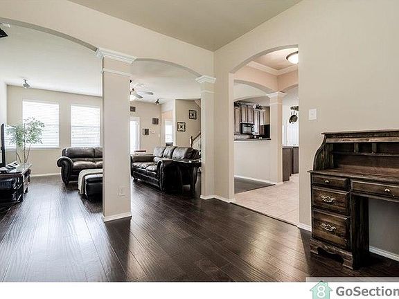 4th image of 2708 Indian Oak Dr