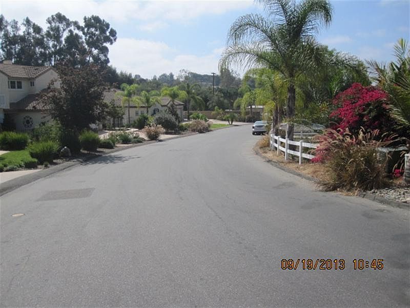 2nd image of 767 Oak Glade Dr
