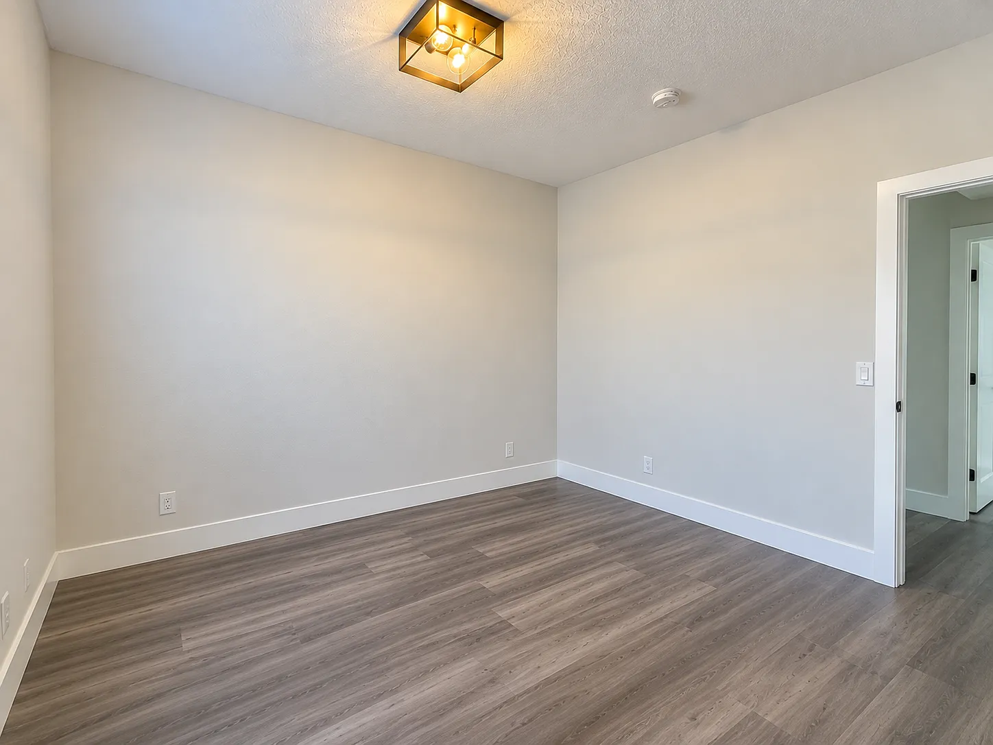 3 bed, 1322 sqft, $1,300 — Photo 4