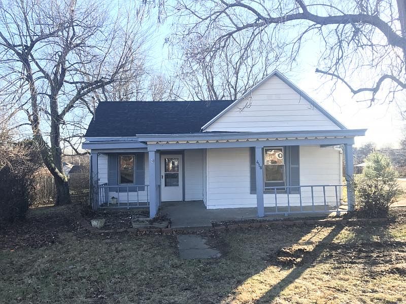 1st image of 418 W Brown St