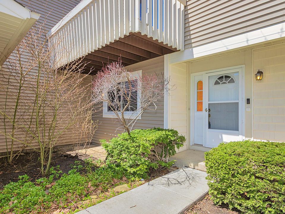 1st image of 194 Brandywine Ct #194