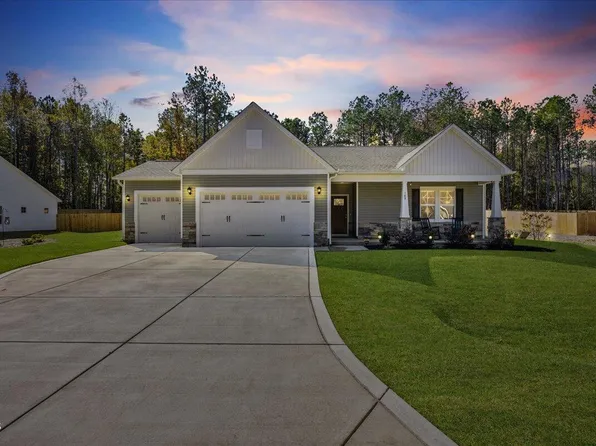 189 Red River Dr, Selma, NC 27576