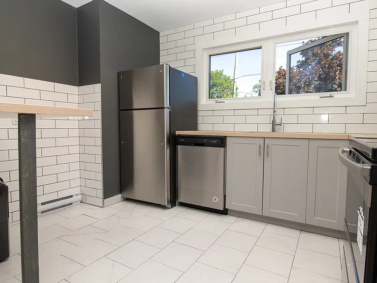 40 Helen St #1 — Photo 6
