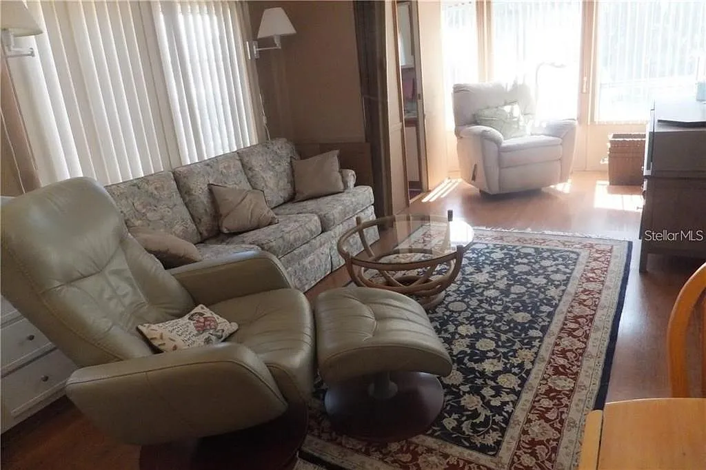1 bed, 1.0 bath, 384 sqft, $1,125 — Photo 3