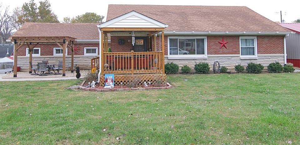 1st image of 25 Michael Dr
