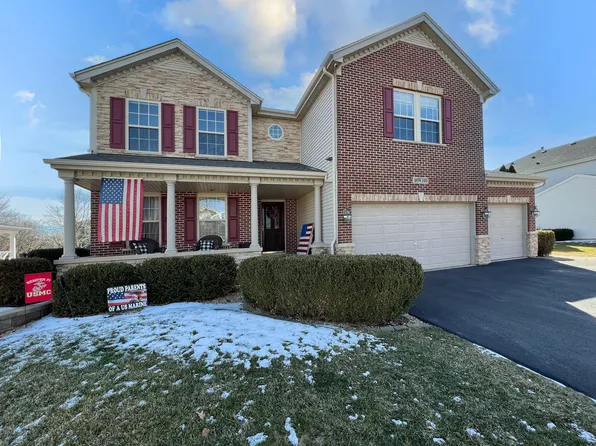 40W105 James Michener Dr, St Charles, IL 60175