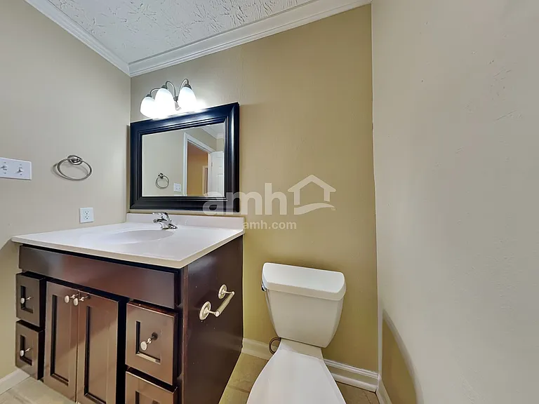 8317 Mecklenburg Ct — Photo 15