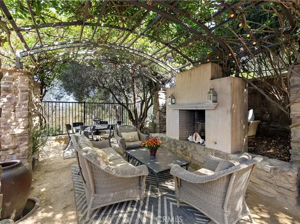 41 Climbing Vine, Irvine, CA 92603