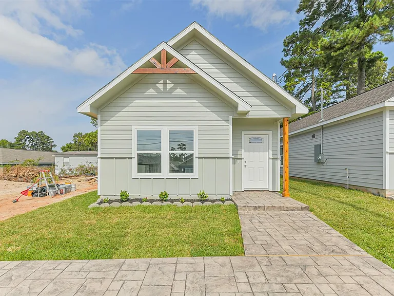 16922 W Forrestal — Photo 1