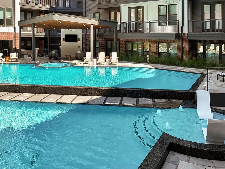 Troubadour Apartments — Photo 56
