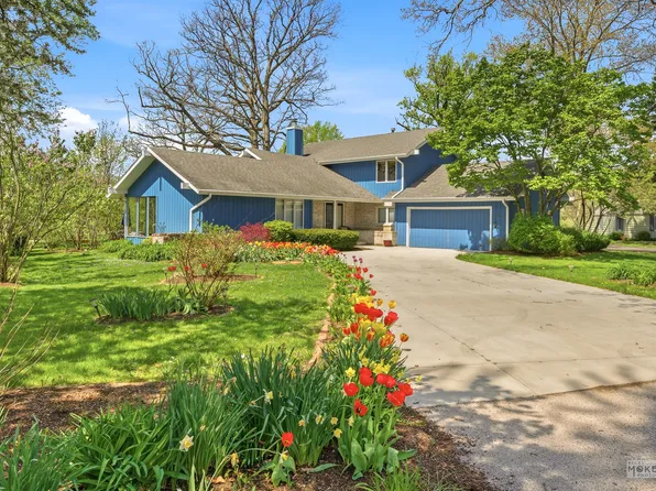 3S830 Thornapple Tree Rd, Sugar Grove, IL 60554