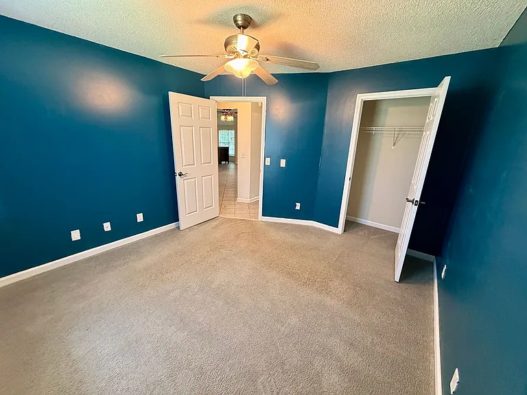 102 Kaylin Ct — Photo 13