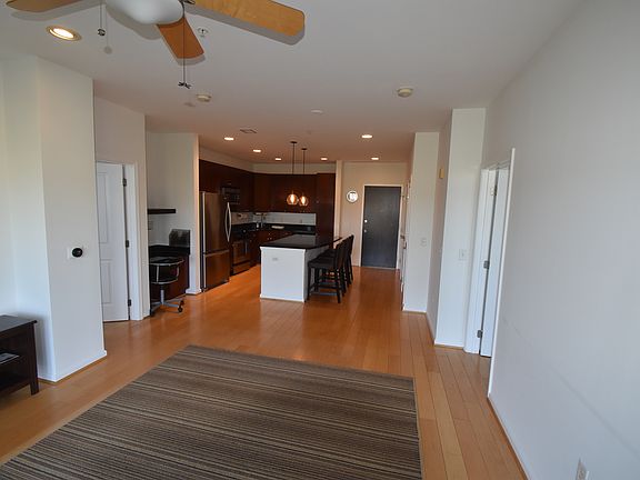 3rd image of 444 W Broad St Unit 530