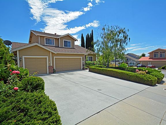 2nd image of 3522 Darknell Ct
