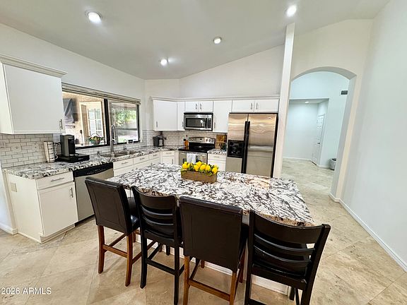 3rd image of 1502 W ANTIQUA Drive