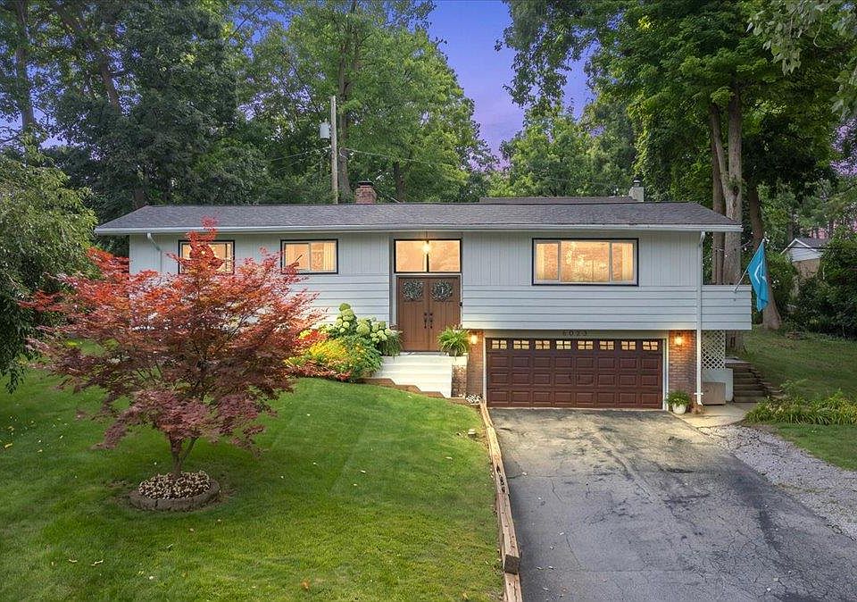 1st image of 6023 Paramus