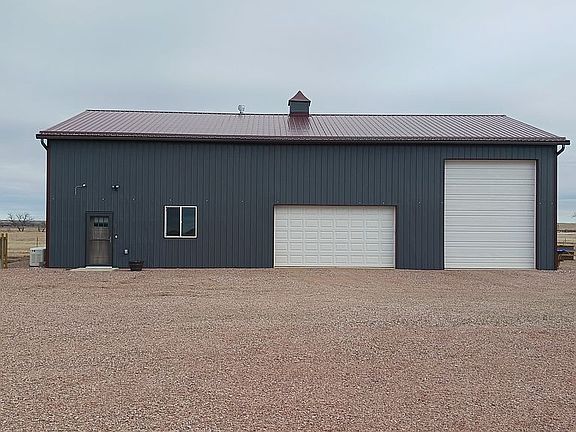 40' x 64' Pole Barn