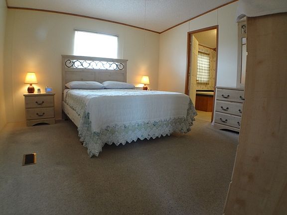 4th image of 132 Riverfield Dr