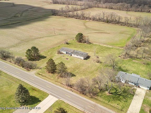 3rd image of 12797 Oneida Rd