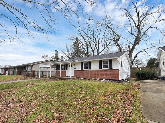 3rd image of 1381 Chesterton Sq S