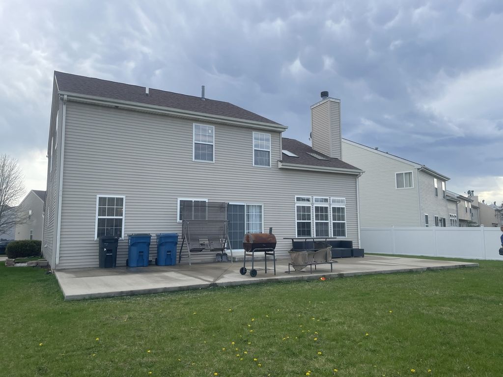 20414 Glen Vista Ln, Crest Hill, IL - View 3