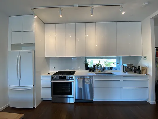 Rented by Realty Collective | media 13