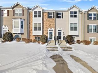 10024 Gentian Dr, Eden Prairie, MN 55347