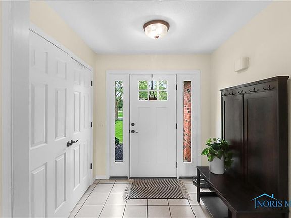 5th image of 556 Prairie Rose Dr