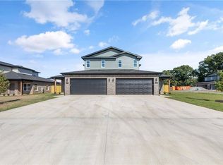 601 Cosmos St, Centerton, AR 72719