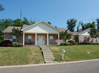 319 Stone Creek Cir, Hot Springs, AR 71913