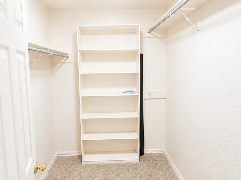5601 E Country Rdg — Photo 10