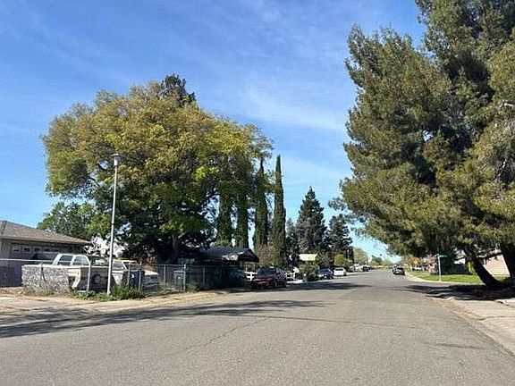 4th image of 4449 Baumgart Way