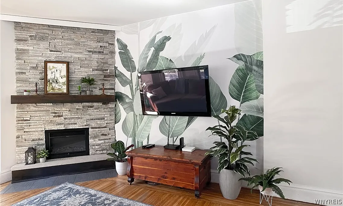 4 bed, 3.5 bath, 1982 sqft, $4,500 — Photo 4
