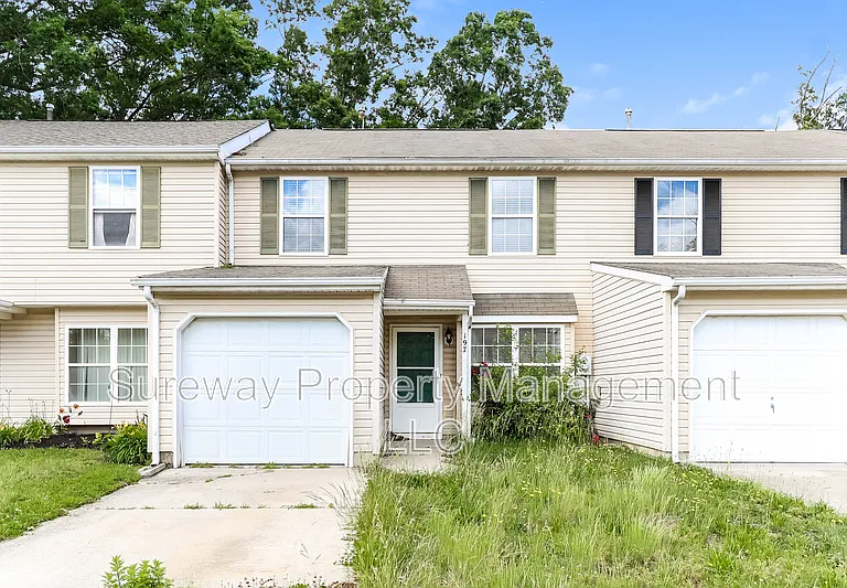197 Lake Dr — Photo 1