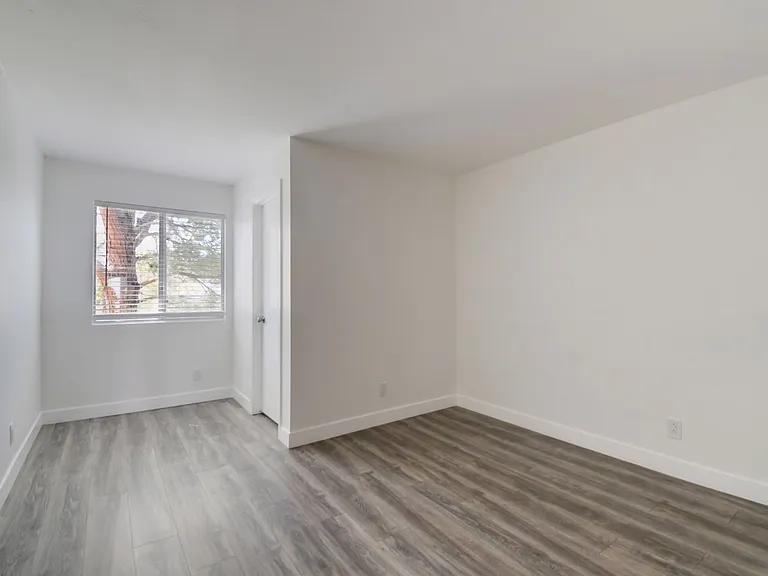 6867 Tamarus St #202 — Photo 13