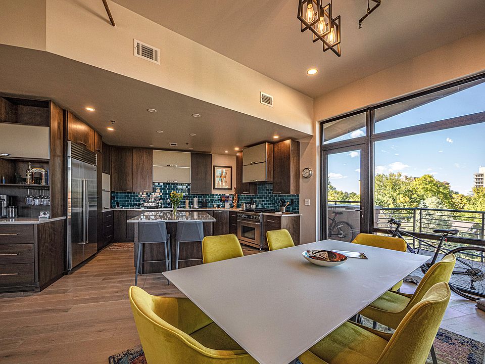 Views from every corner of this penthouse