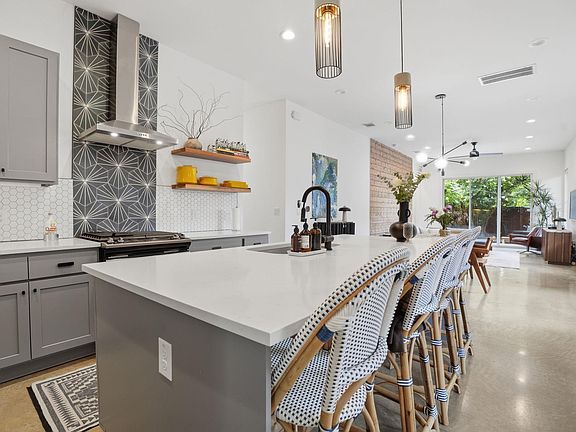 2nd image of 4609 Sara Dr Unit B