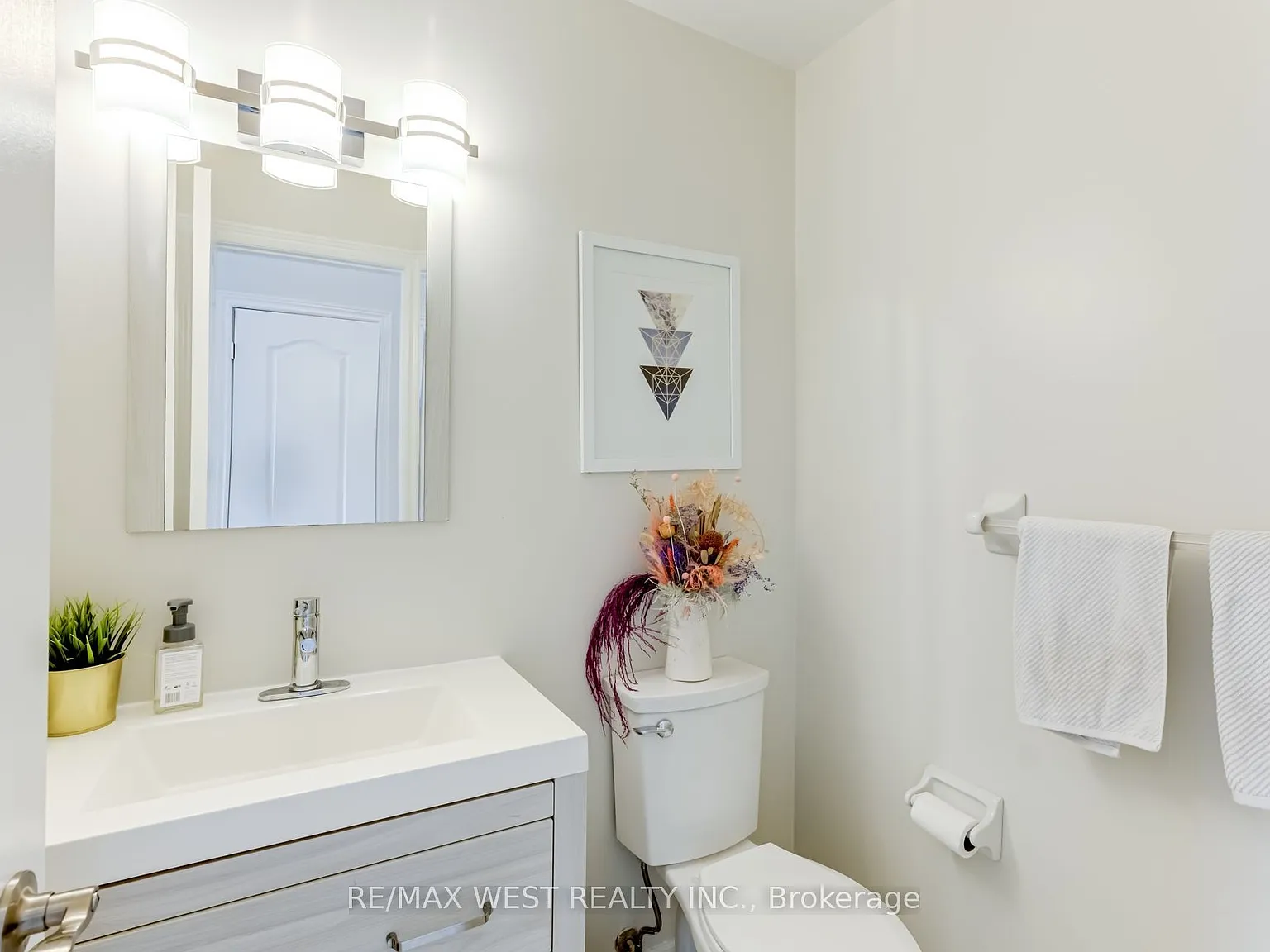 3 bed, $4,600 — Photo 4