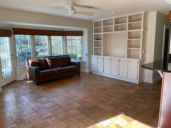 2nd image of 3401 Valley Dr #70101