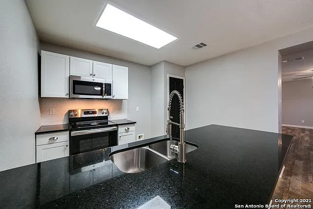 6406 Highland Grass — Photo 10
