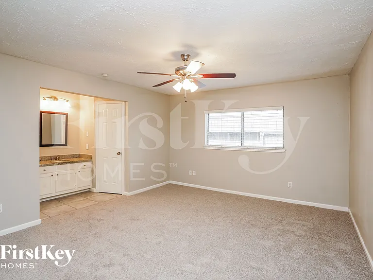 17927 Lake Manor Dr — Photo 8