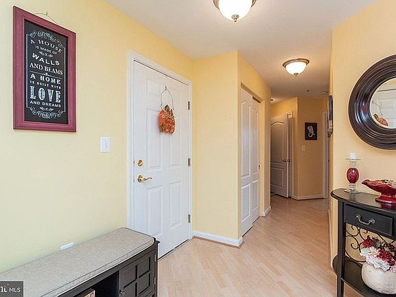 3rd image of 1406 Bonnett Pl #206