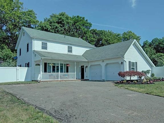 2nd image of 620 Hill Dr