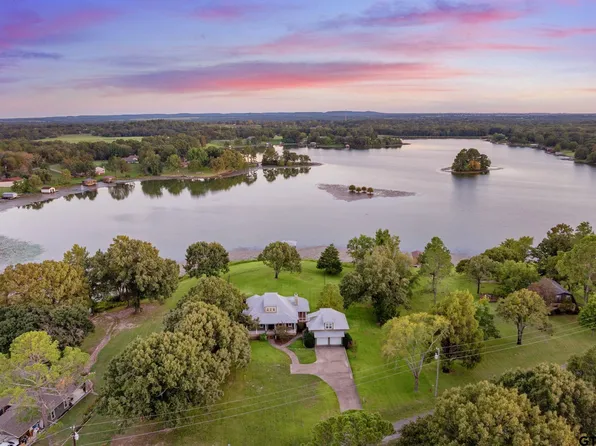 8155 E Lake Dr, Murchison, TX 75778