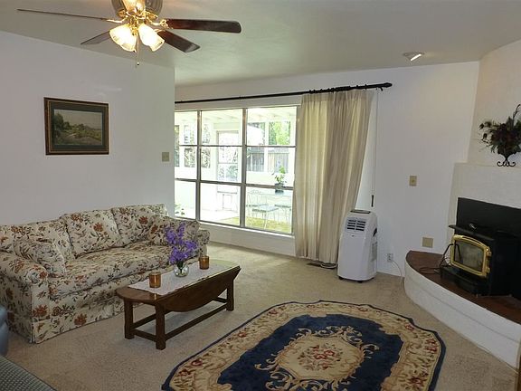 4th image of 479 Bryce Ave