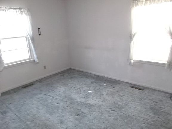 5th image of 1407 N Huston Ave